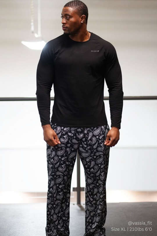 Titan Muscle-Fit Long Sleeve T-Shirt - Black