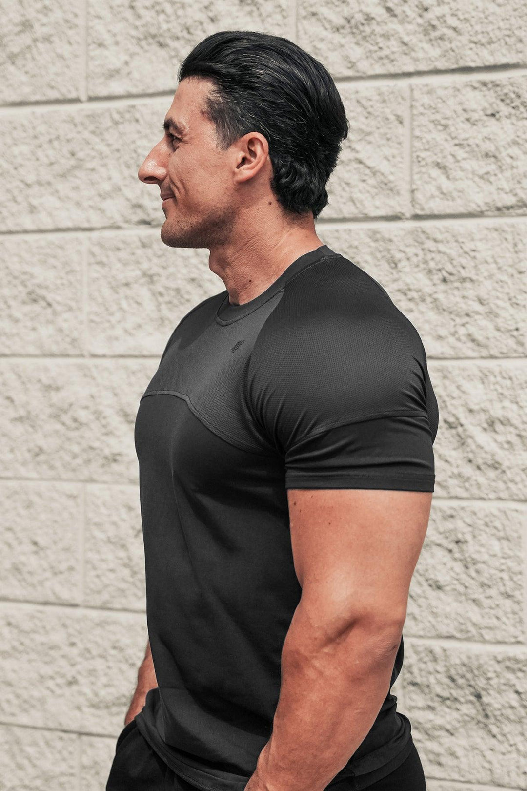 Core Mesh Workout T-Shirt 2.0 - Black